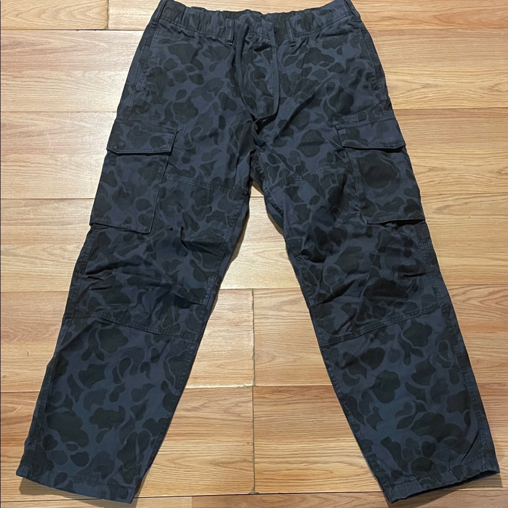 American Eagle Outfitters Dark Camouflage Cargo Pants